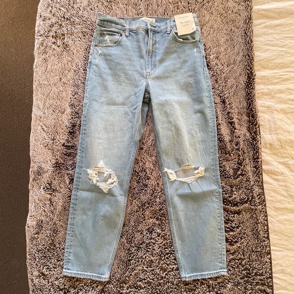 Abercrombie Mom high rise, jeans
